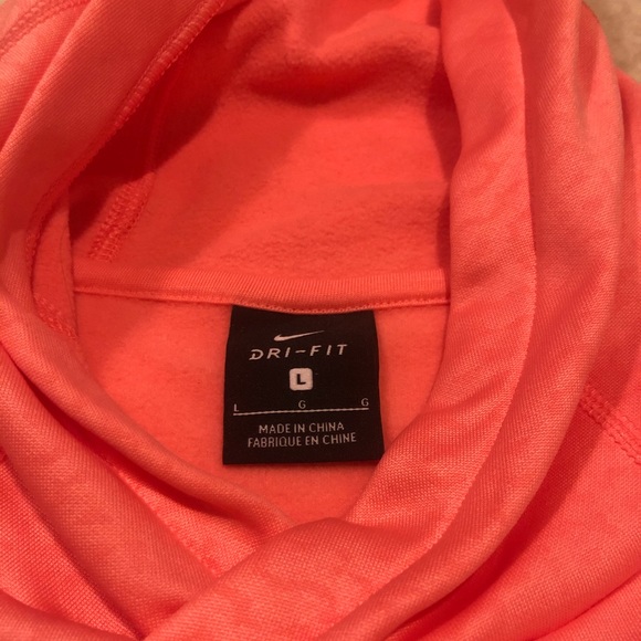 Nike Dri-Fit Pull over - Picture 3 of 3